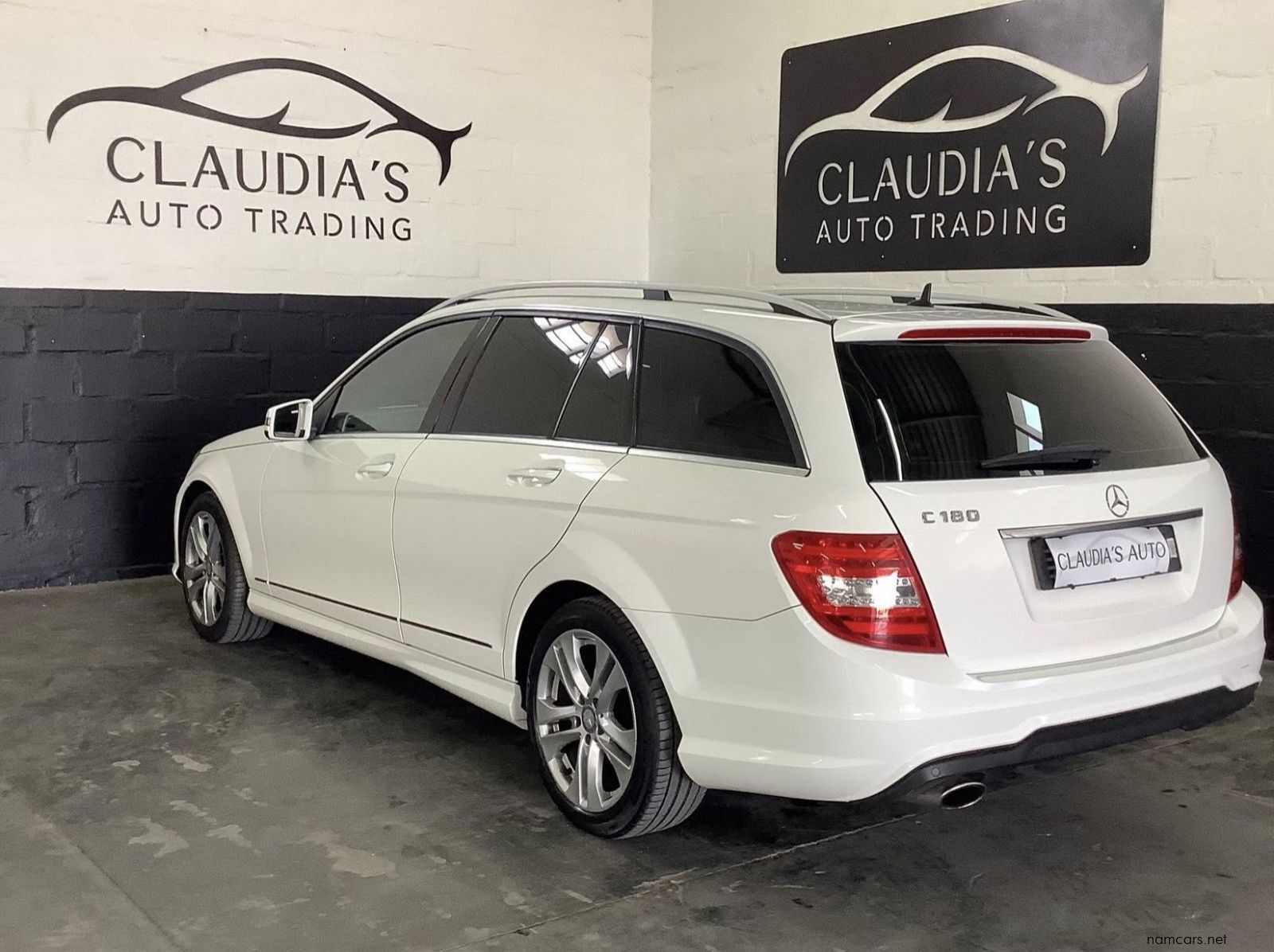 2013 Mercedes-Benz C180 pictures