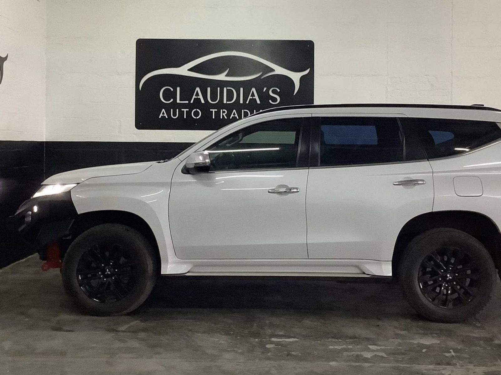 2022 Mitsubishi Pajero Sport 2.4l 4x4 pictures