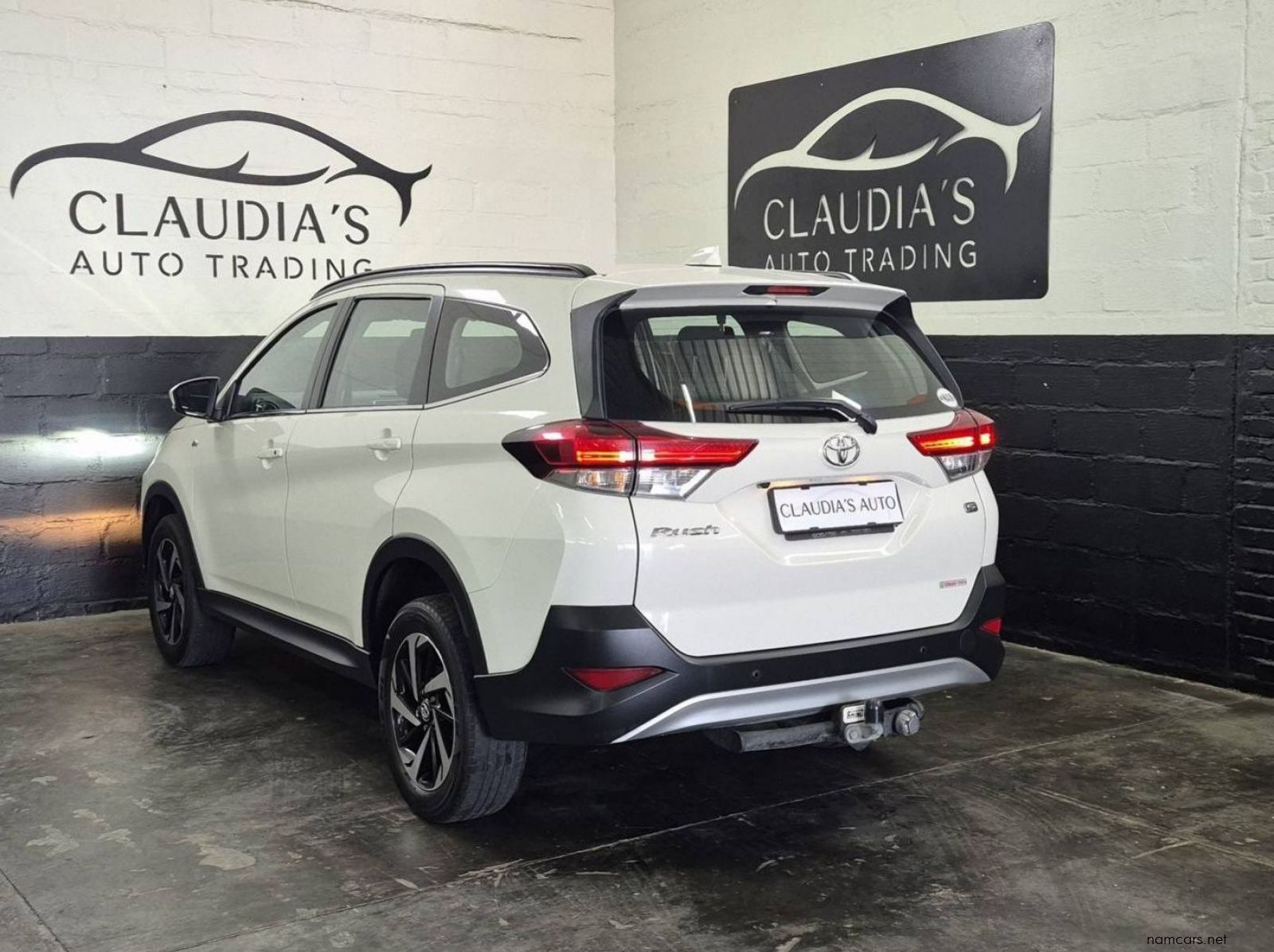 2018 Toyota Rush 1.5l manual local pictures