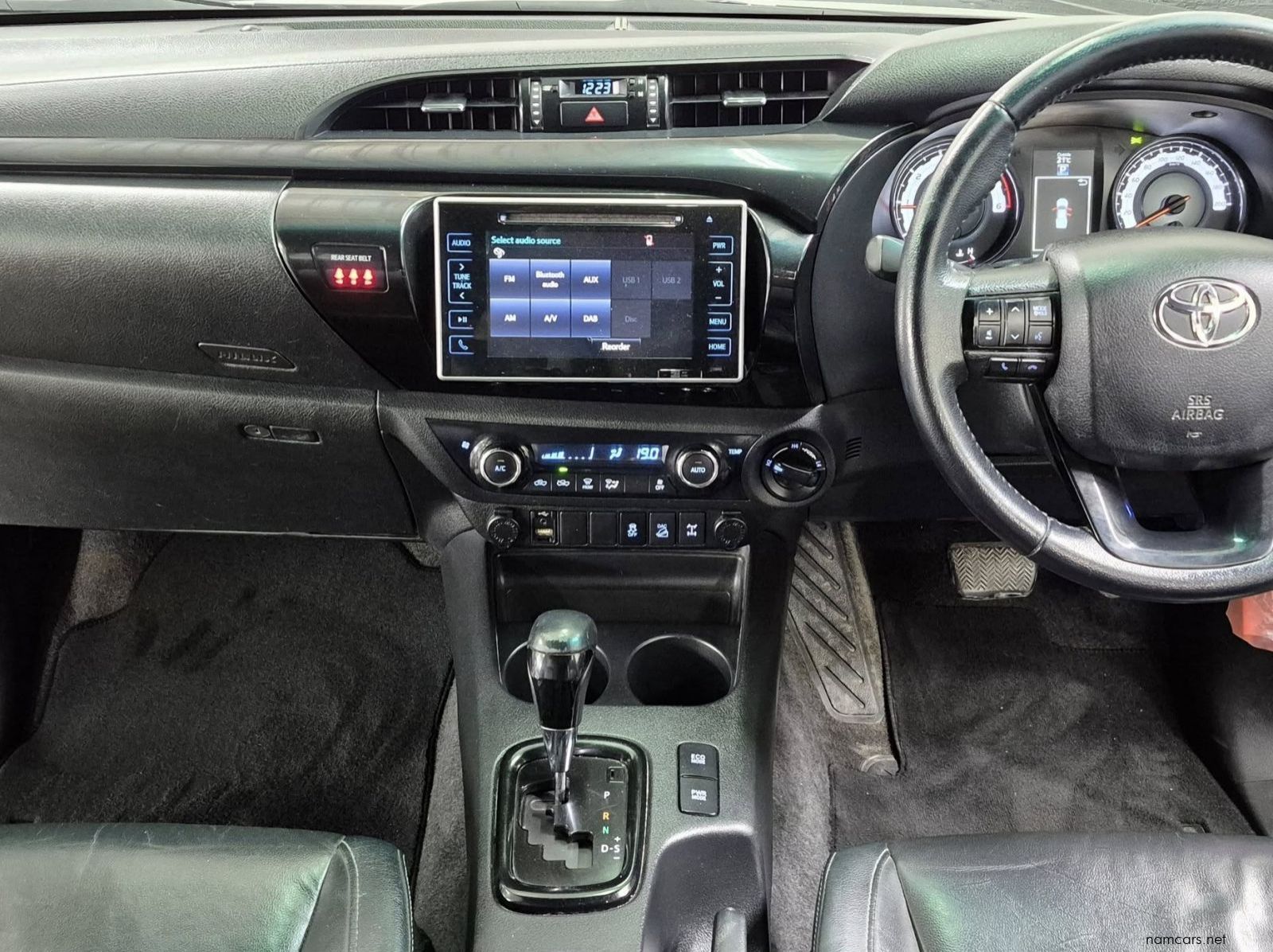 2018 Toyota Hilux 2.8l GD-6 Raider 4x4 pictures