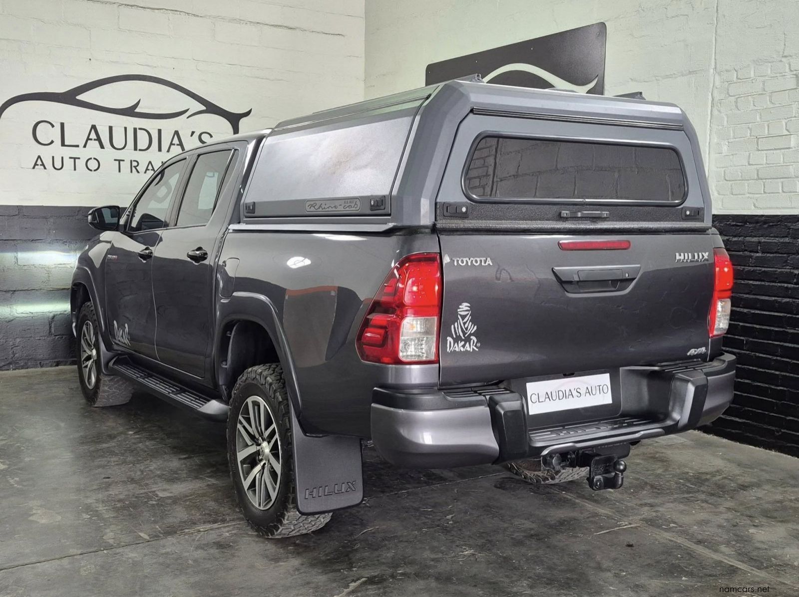 2018 Toyota Hilux 2.8l GD-6 Raider 4x4 pictures