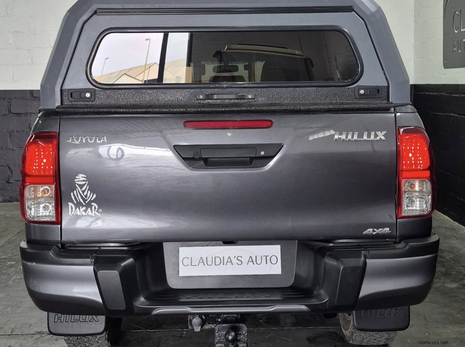 2018 Toyota Hilux 2.8l GD-6 Raider 4x4 pictures