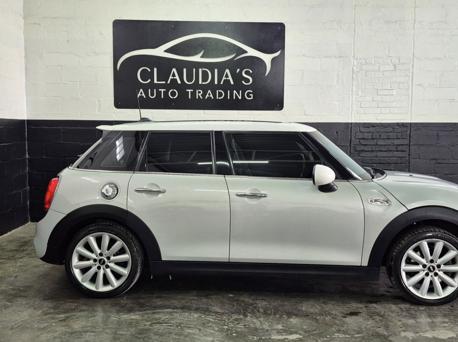 2017 Mini Cooper S pictures