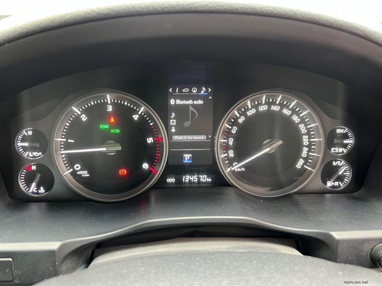 2019 Toyota Land Cruiser 200 VXR photo