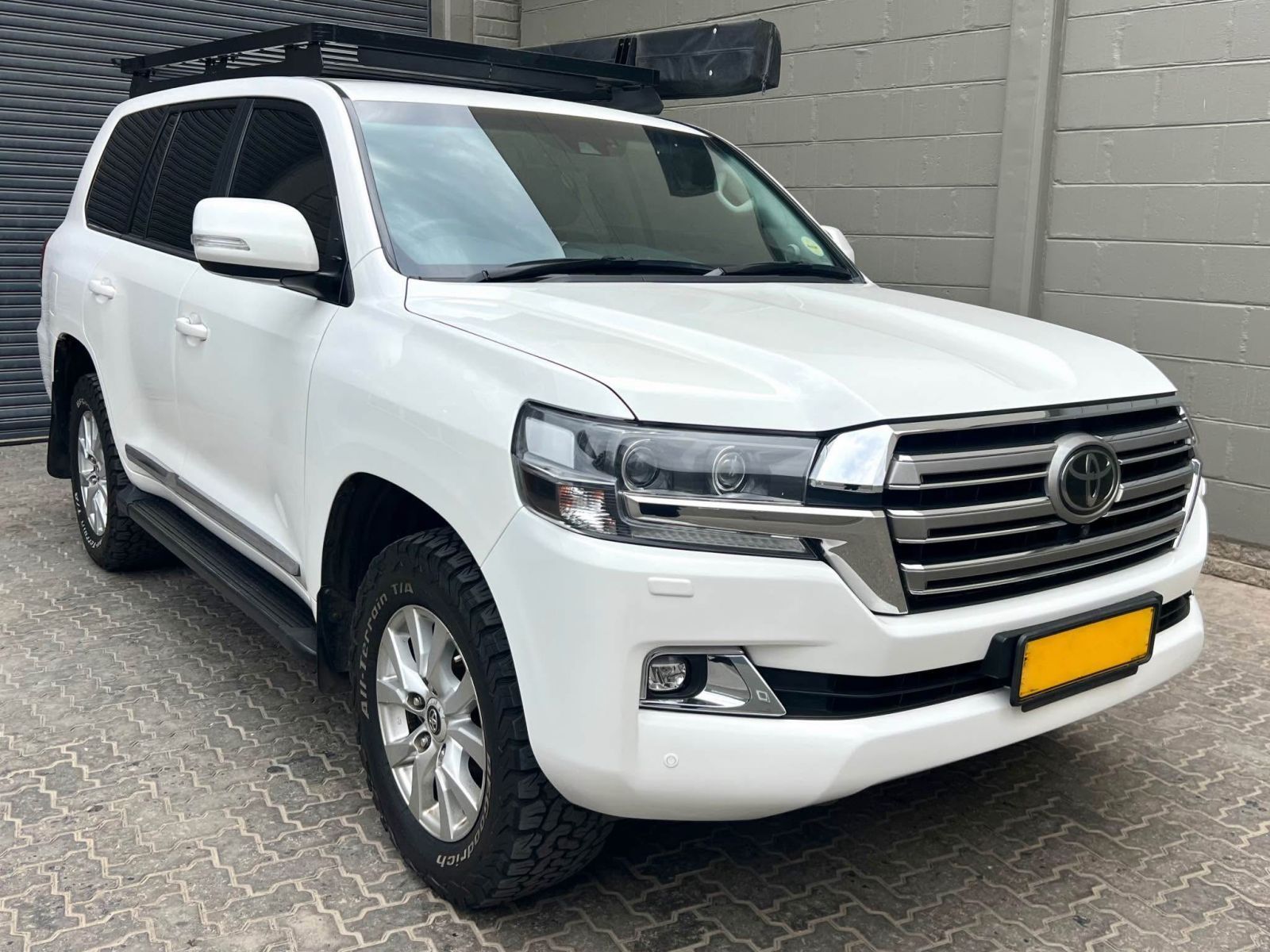 2019 Toyota Land Cruiser 200 VXR photo