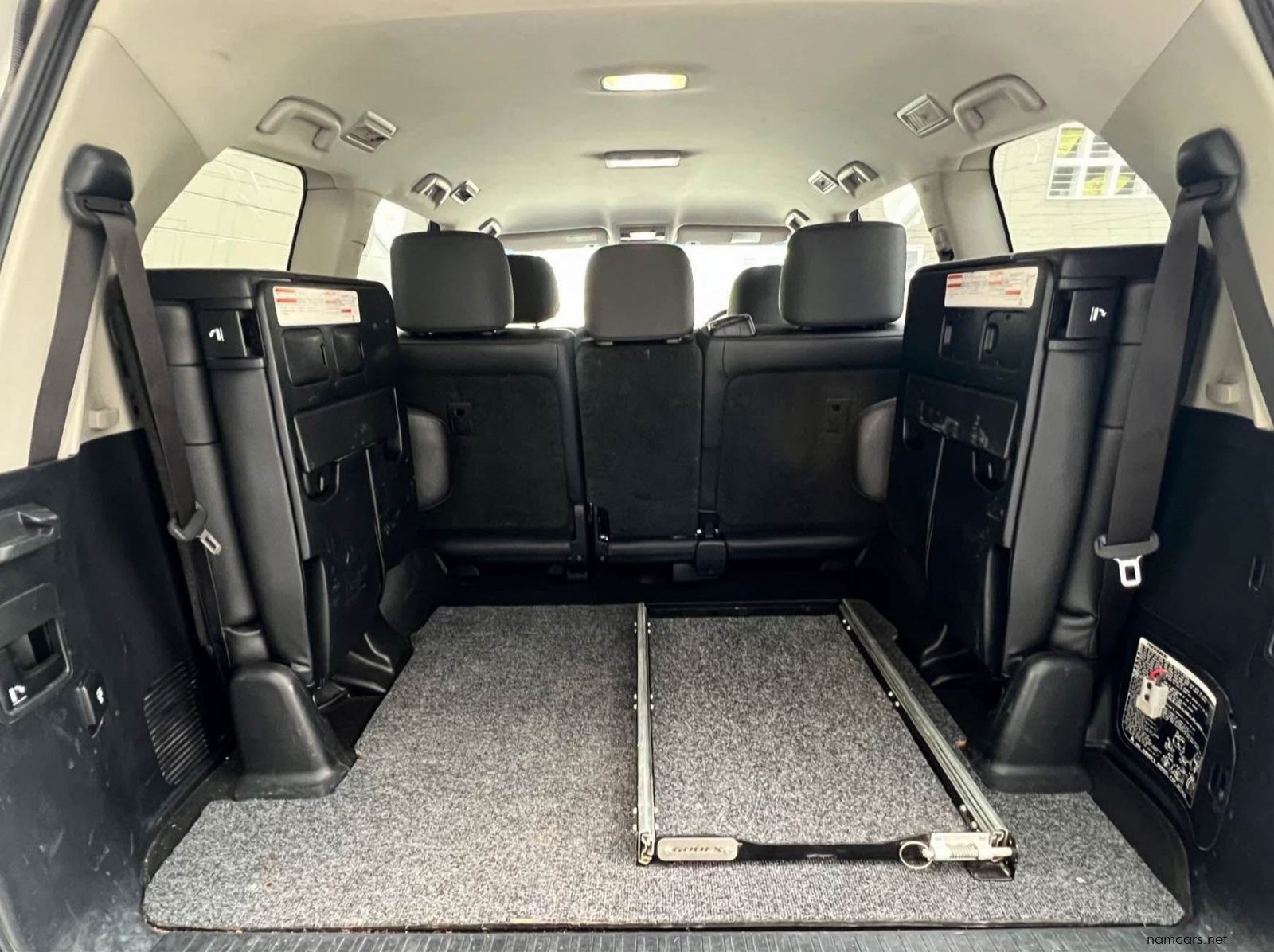 2019 Toyota Land Cruiser 200 VXR pictures