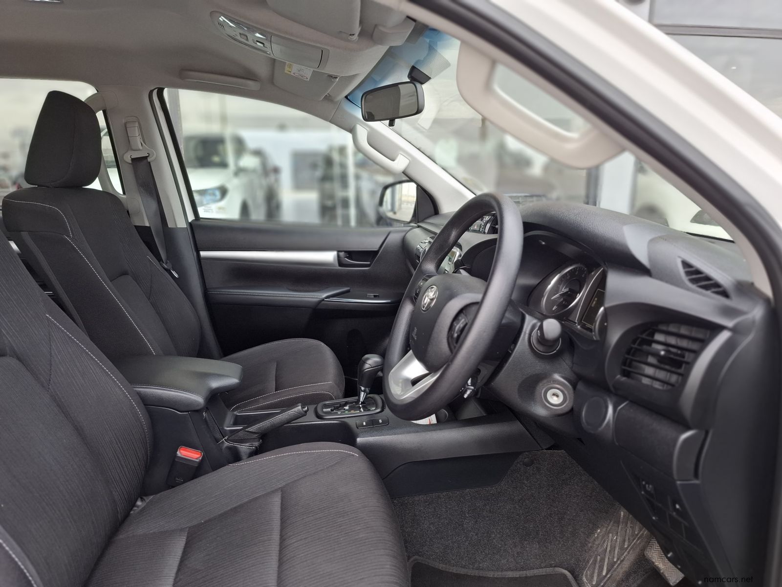 2024 Toyota HILUX 2.4 GD6 D/C A/T 4X4 photo