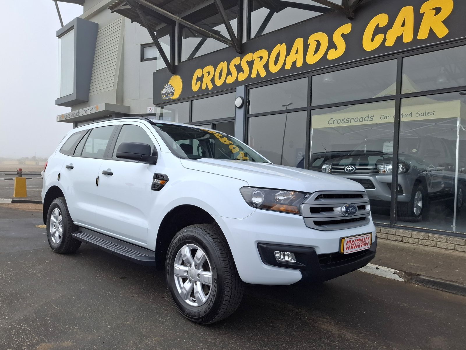 Ford FORD EVEREST 2.2 XLS A/T 4X2 in Namibia