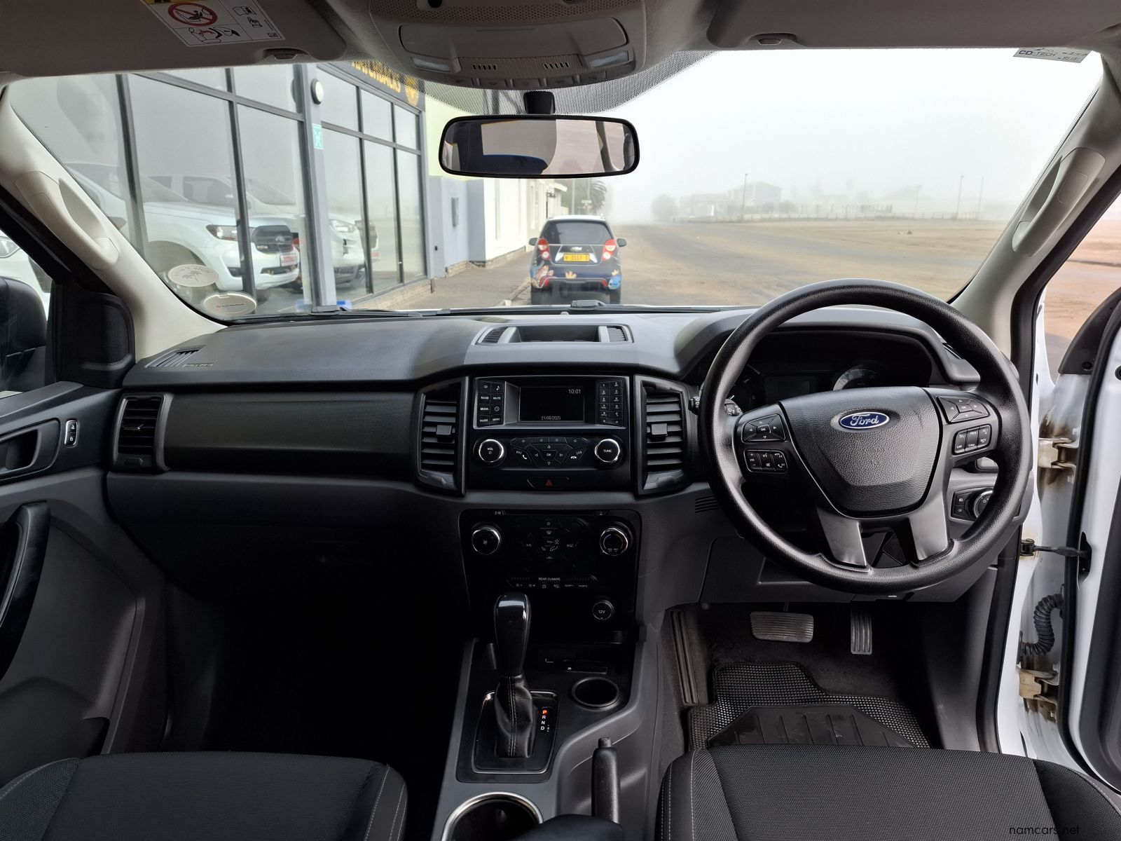 2017 Ford FORD EVEREST 2.2 XLS A/T 4X2 photo