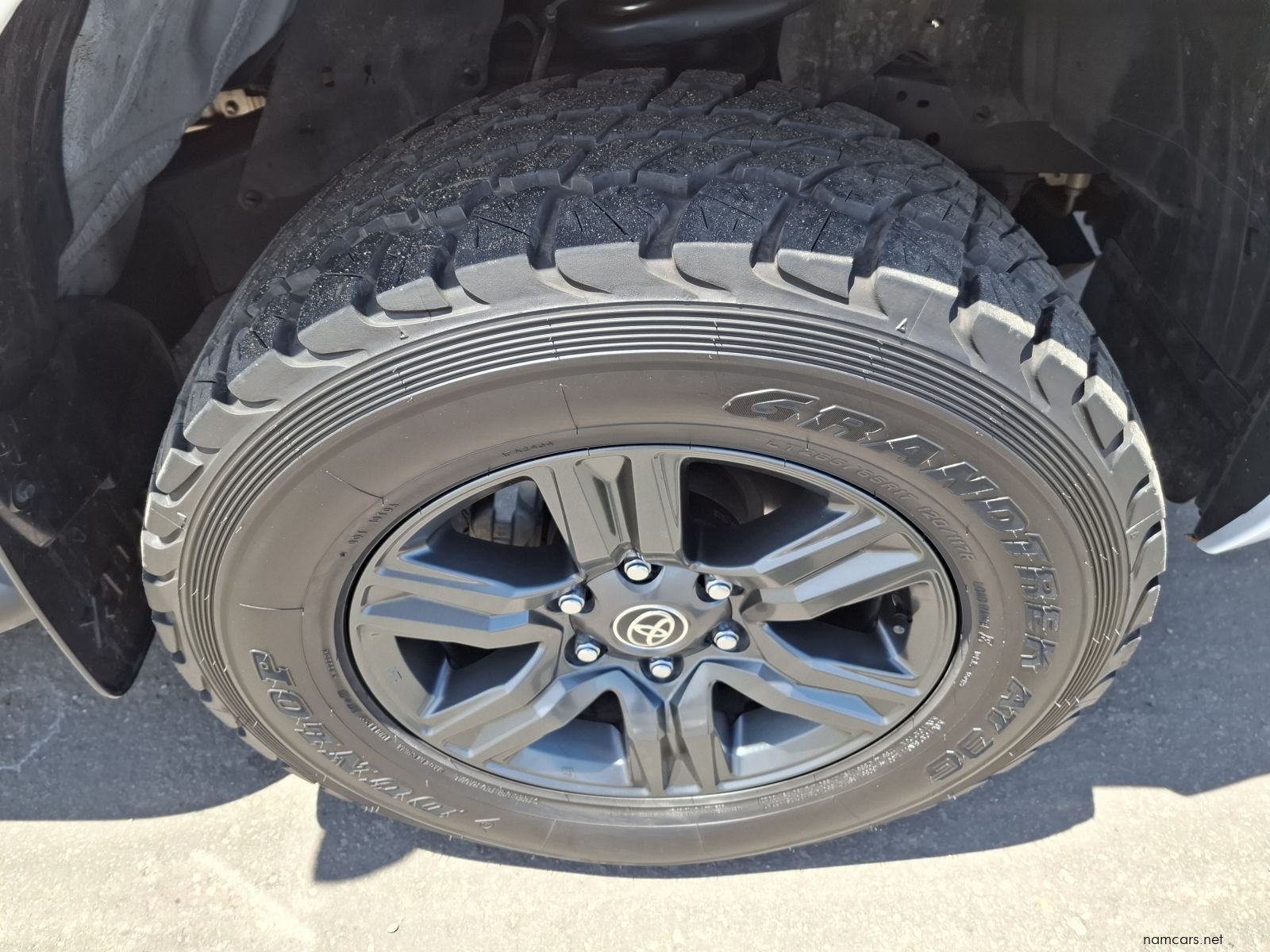 2025 Toyota HILUX 2.8 GD6 RAIDER D/C A/T 4X4 photo