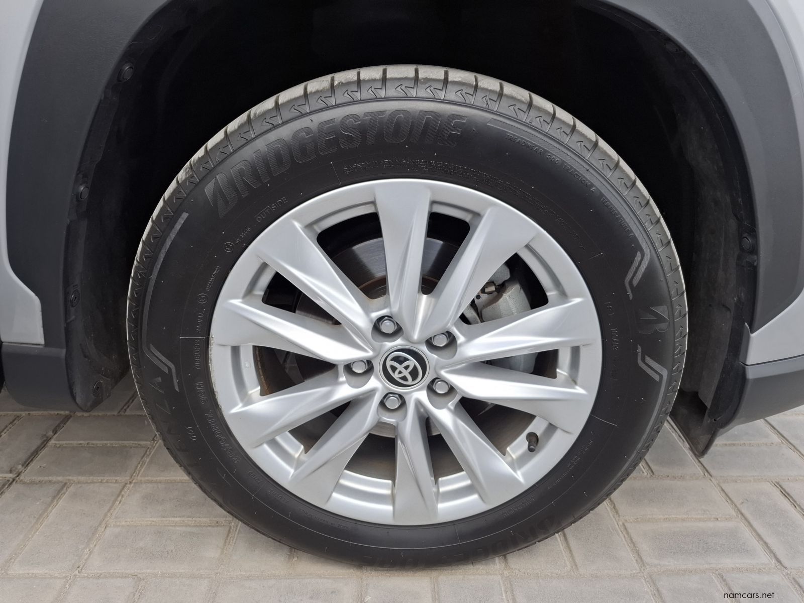 2024 Toyota Corolla Cross 1.8XI photo