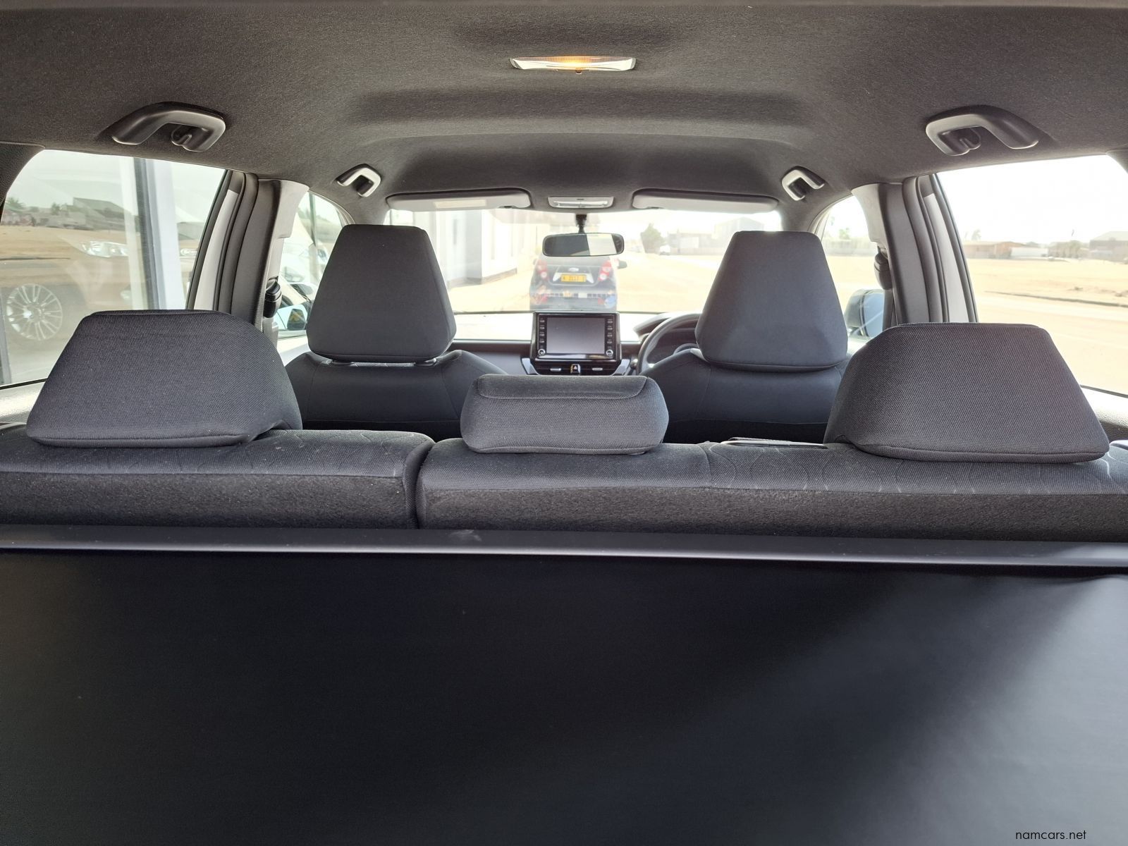 2024 Toyota Corolla Cross 1.8XI photo