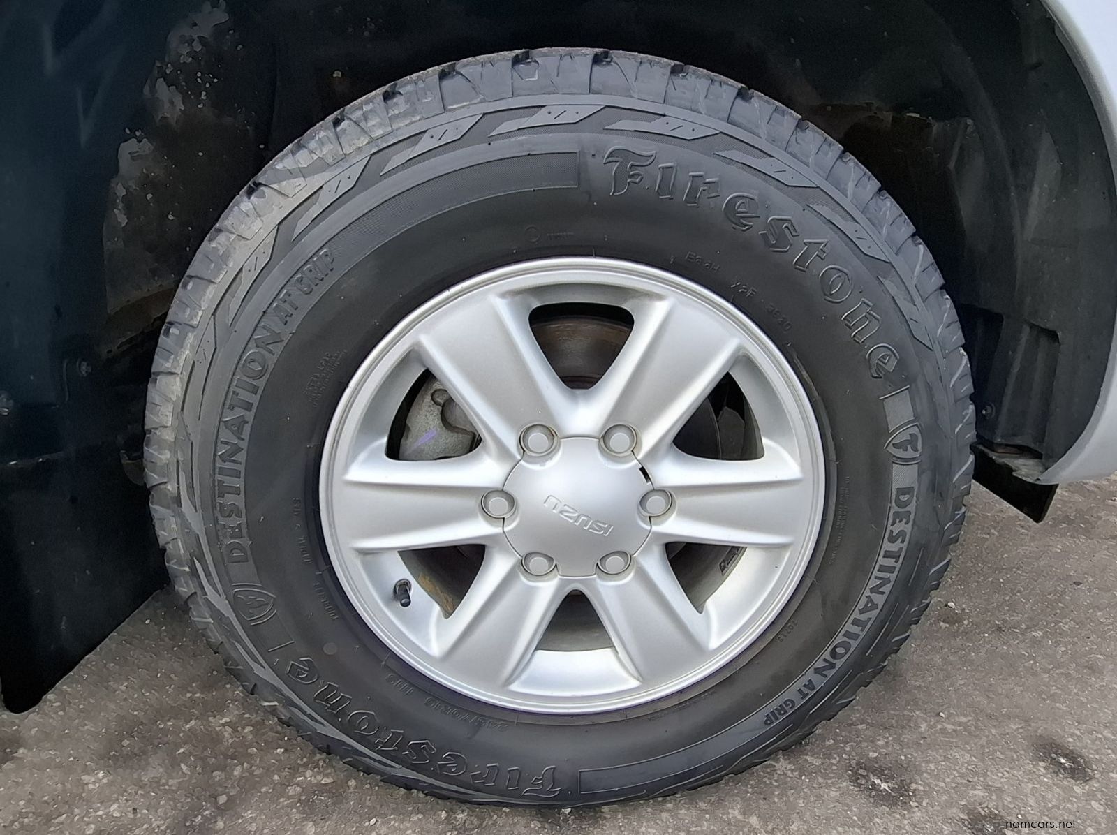 2016 Isuzu KB240 LE S/C 2X4 pictures