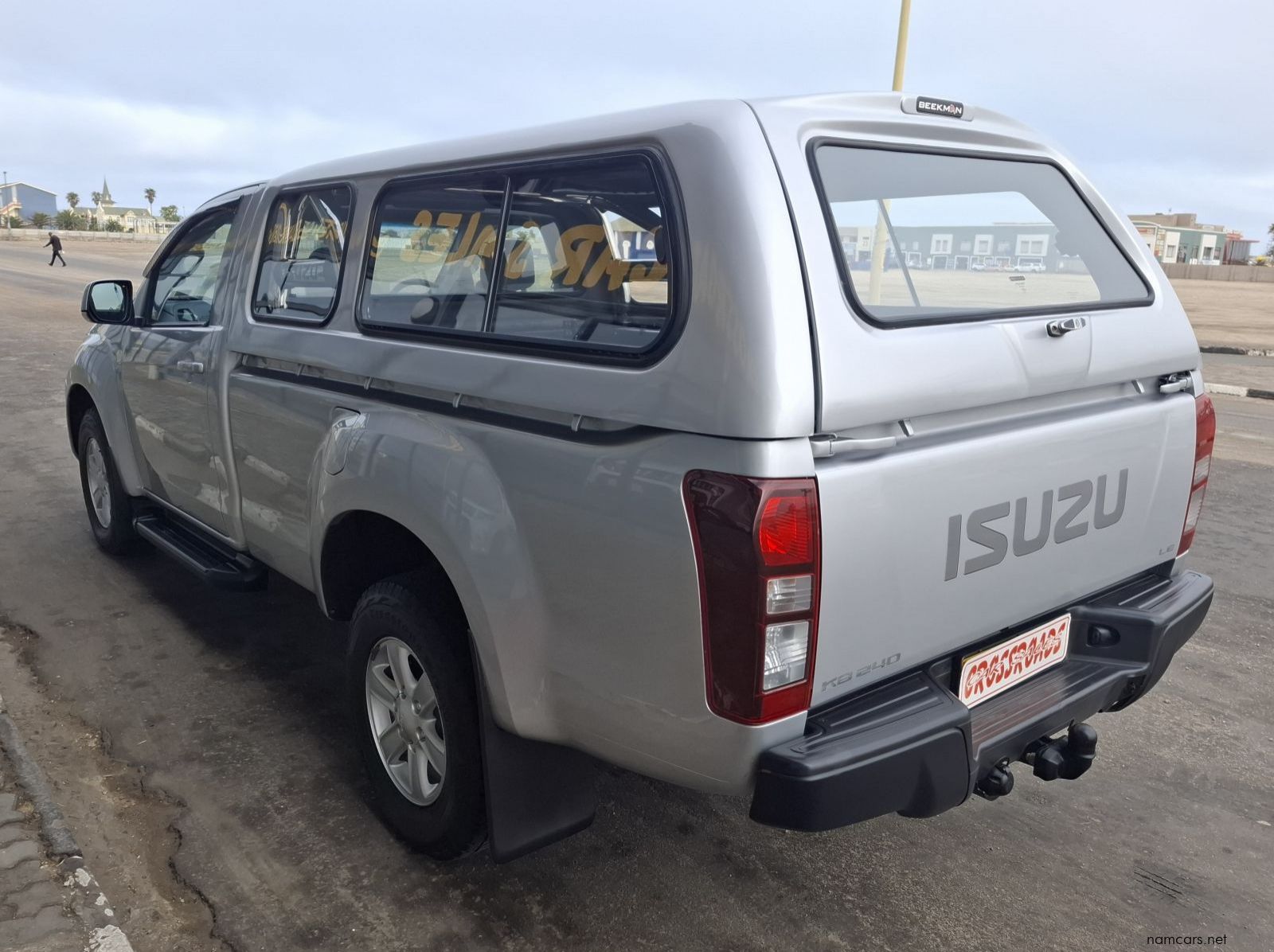 2016 Isuzu KB240 LE S/C 2X4 pictures