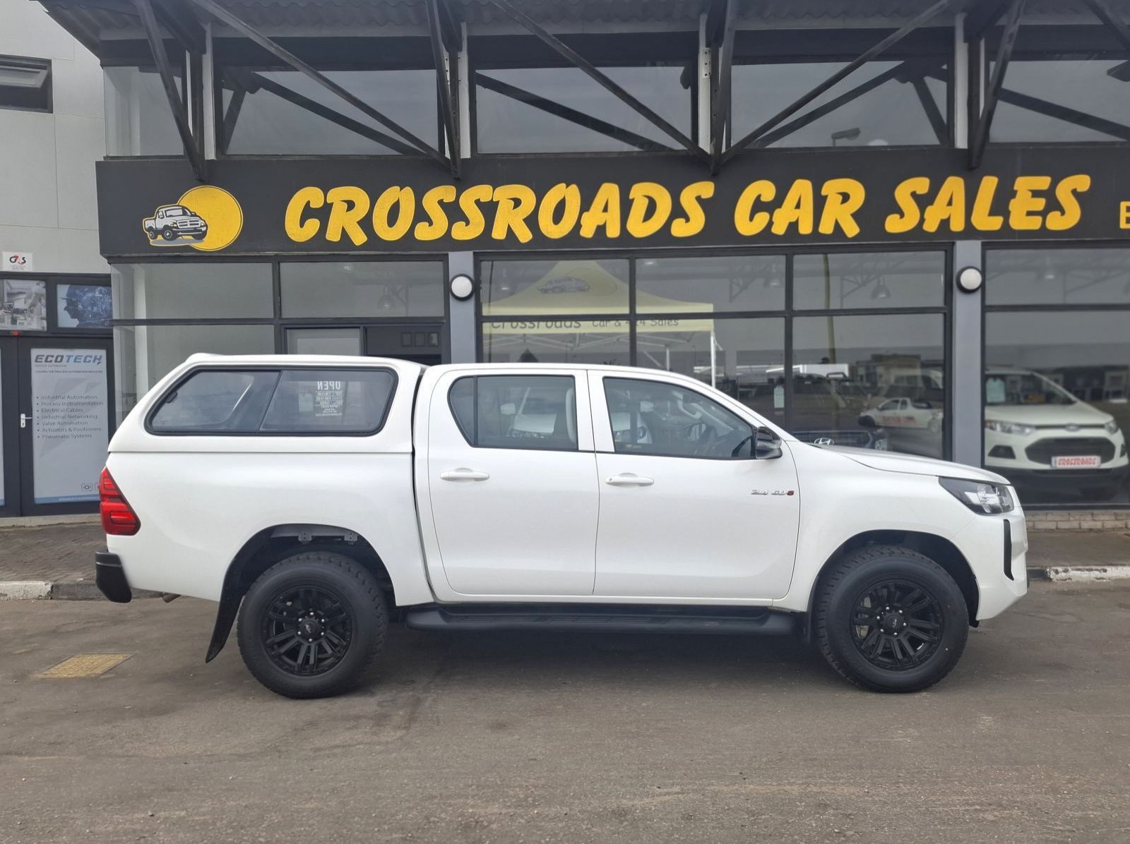 2024 Toyota HILUX 2.4 DG6 RAIDERD/C A/T 4X4 pictures