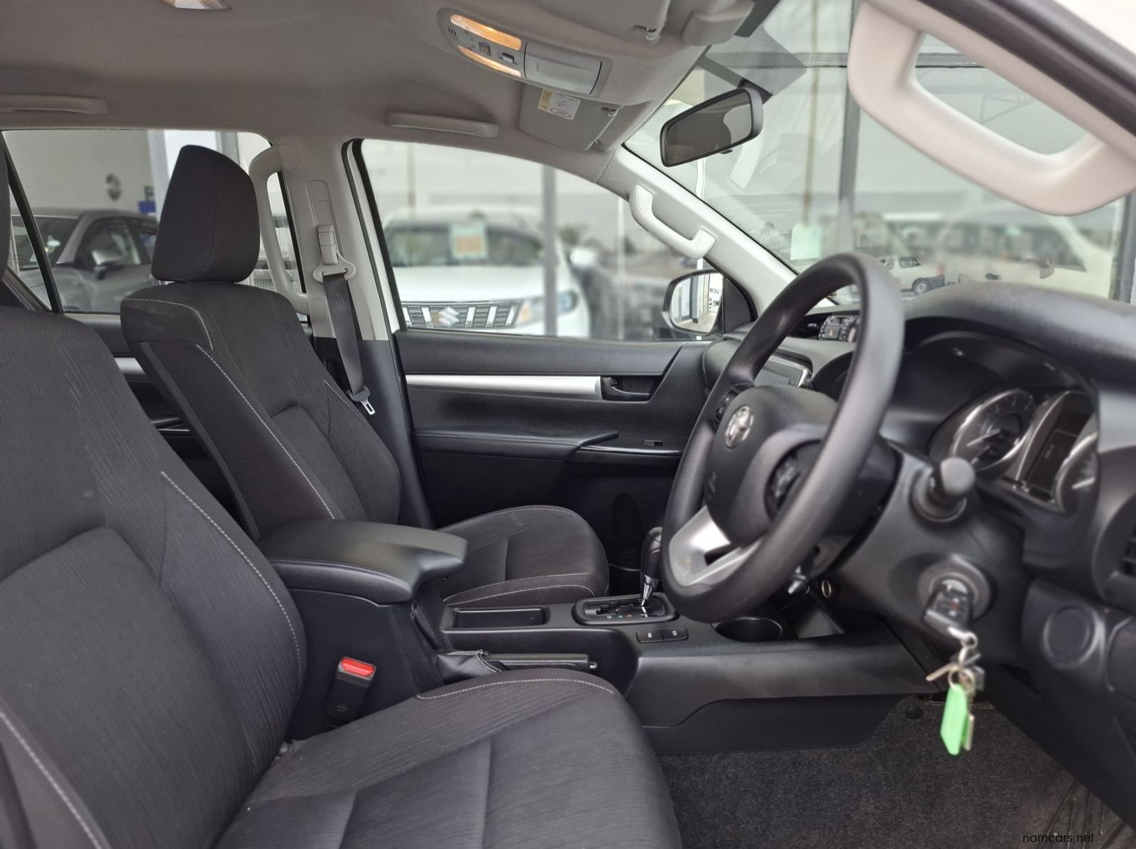 2024 Toyota HILUX 2.4 DG6 RAIDERD/C A/T 4X4 pictures