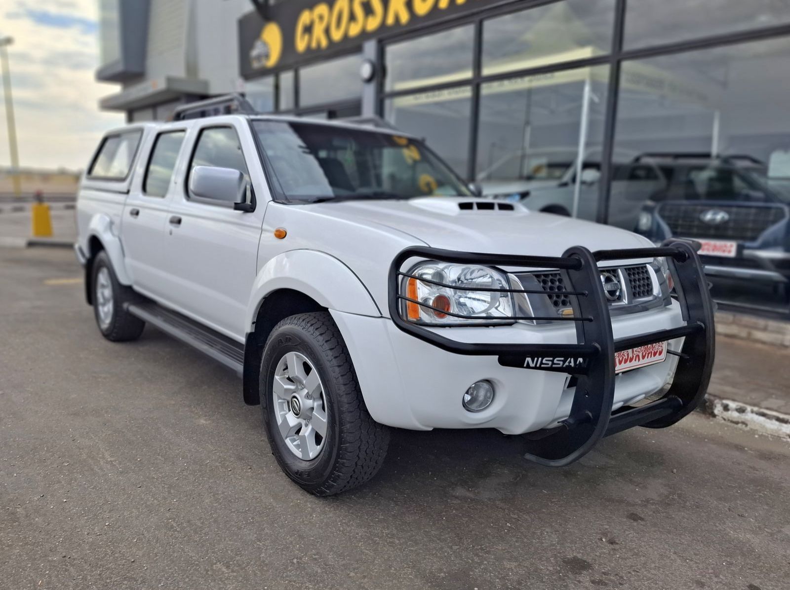 Used Nissan NISSAN NP300 2.5 TDI D/C 2X4  for sale in Swakopmund, Namibia