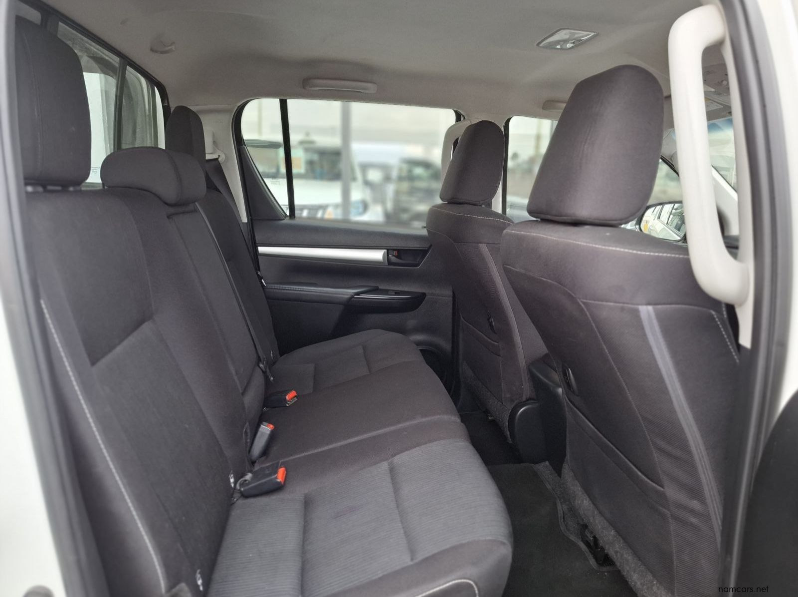 2024 Toyota HILUX 2.4 GD6 D/C A/T 4X4 pictures