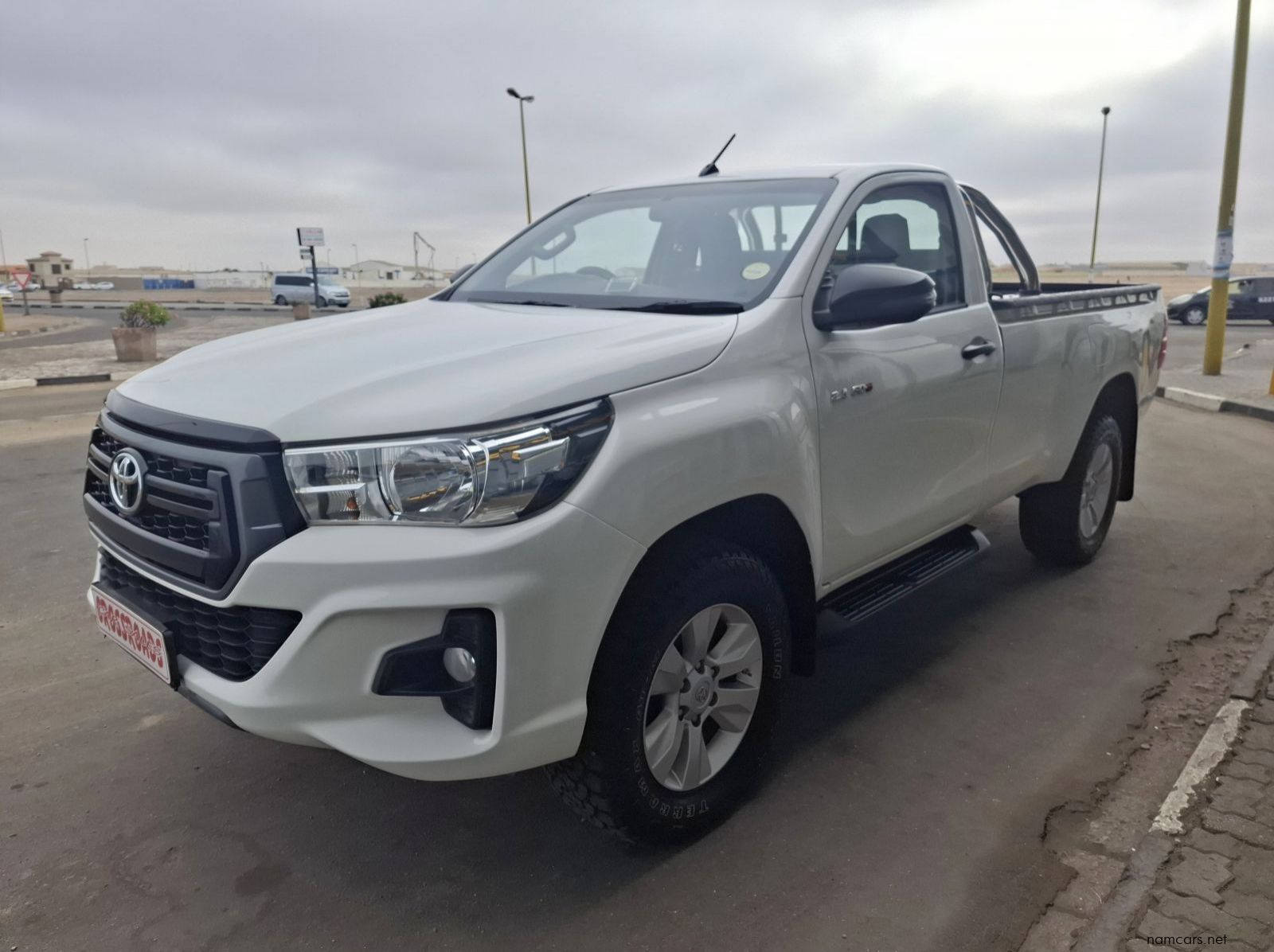 2019 Toyota HILUX 2.4 GD6 SRX S/C 4X4 pictures