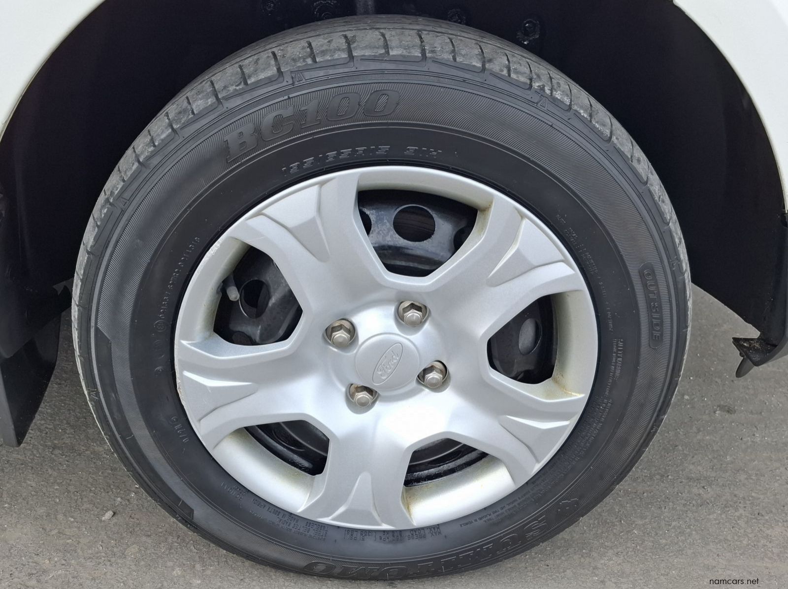 2017 Ford EcoSport 1.5 Ambiente pictures