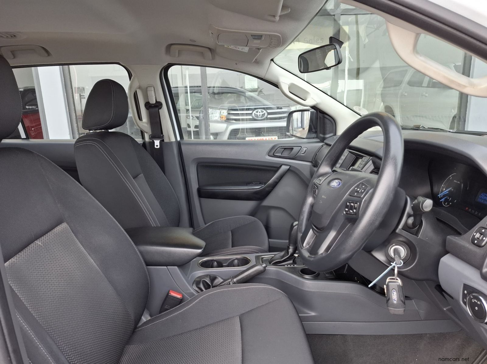 2017 Ford FORD EVEREST 2.2 XLS A/T 4X2 pictures