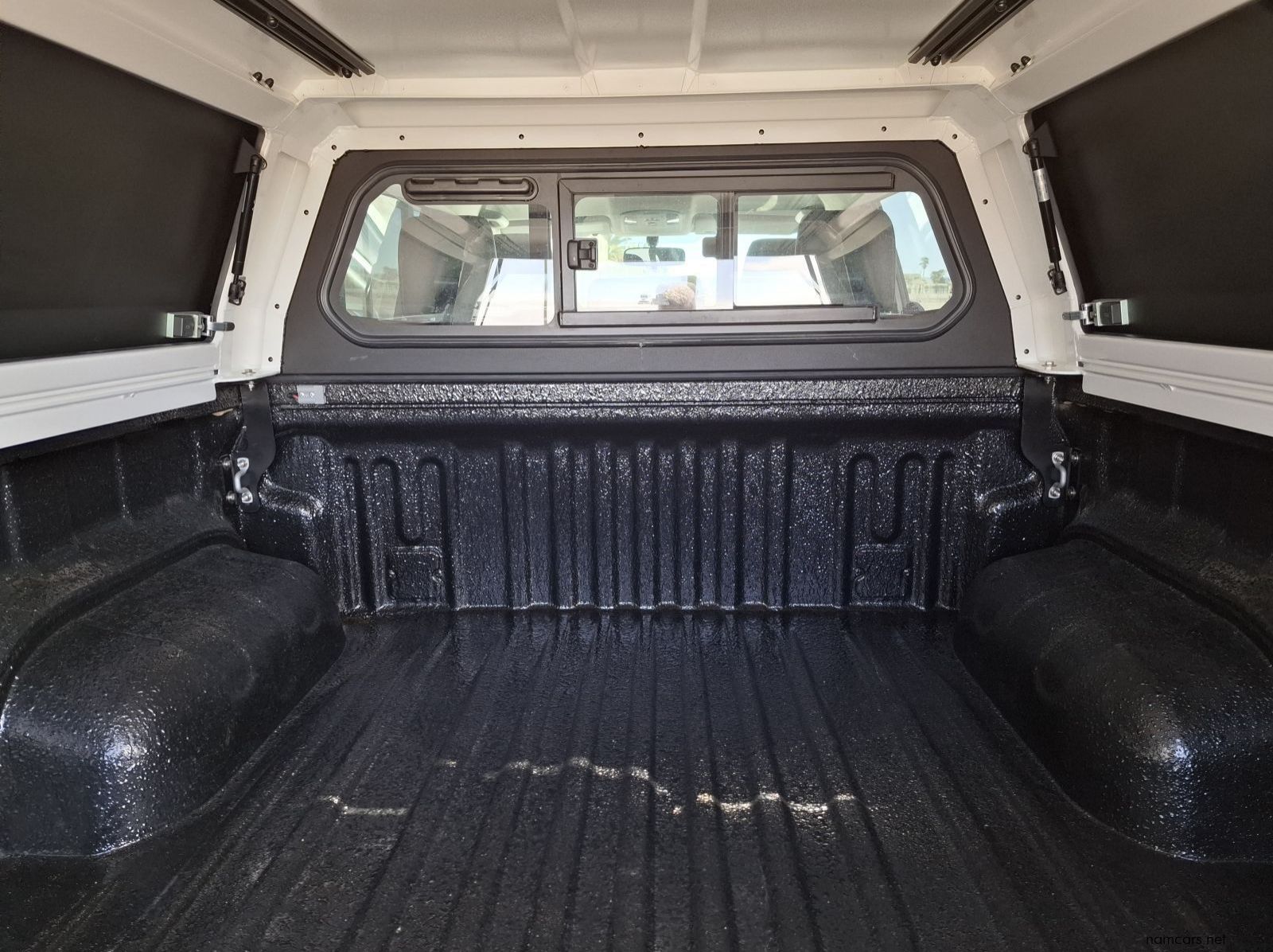 2025 Toyota HILUX 2.8 GD6 RAIDER D/C A/T 4X4 pictures