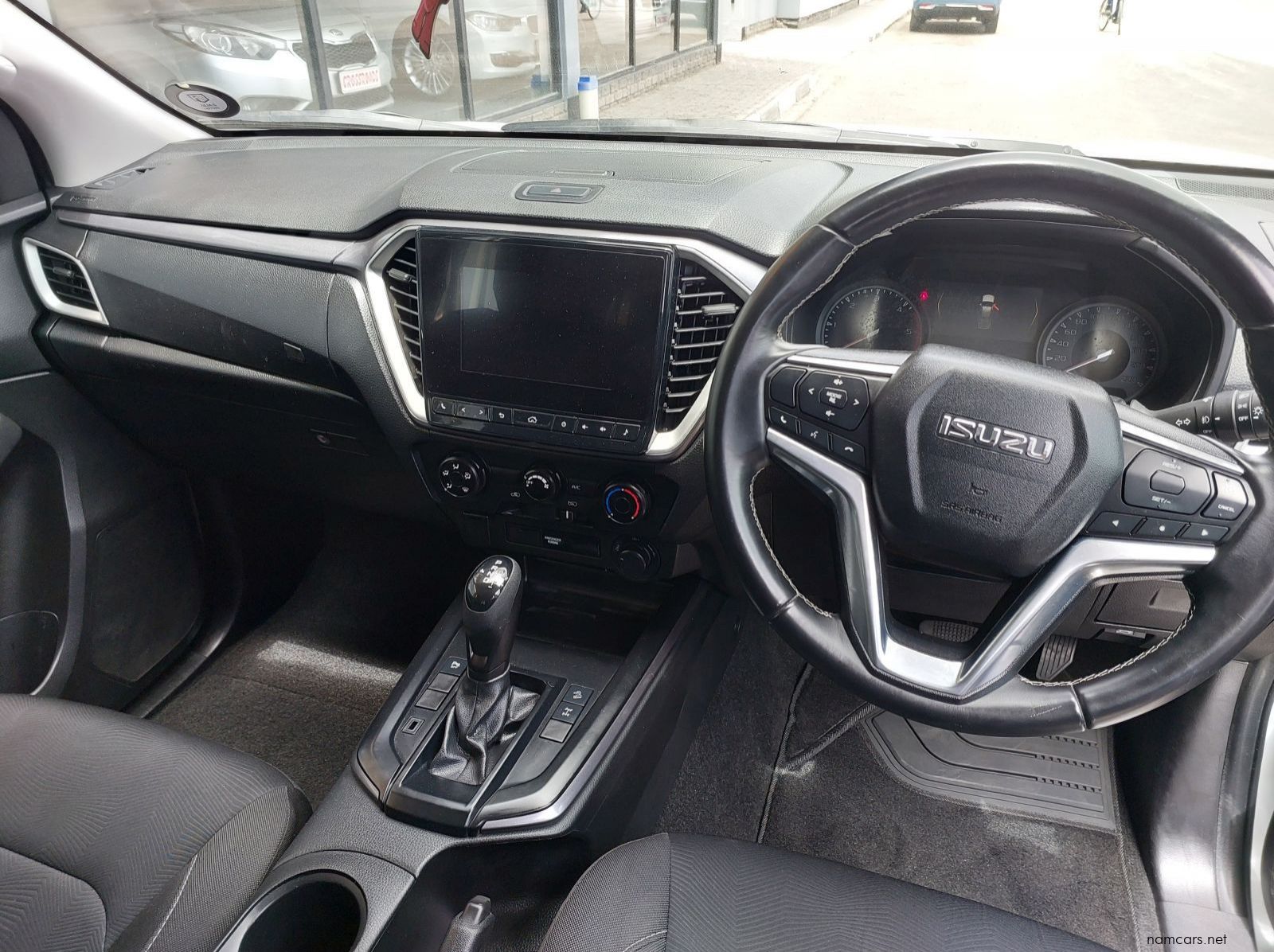 2023 Isuzu ISUZU D-MAX 1.9 LS D/C A/T 4X4 pictures