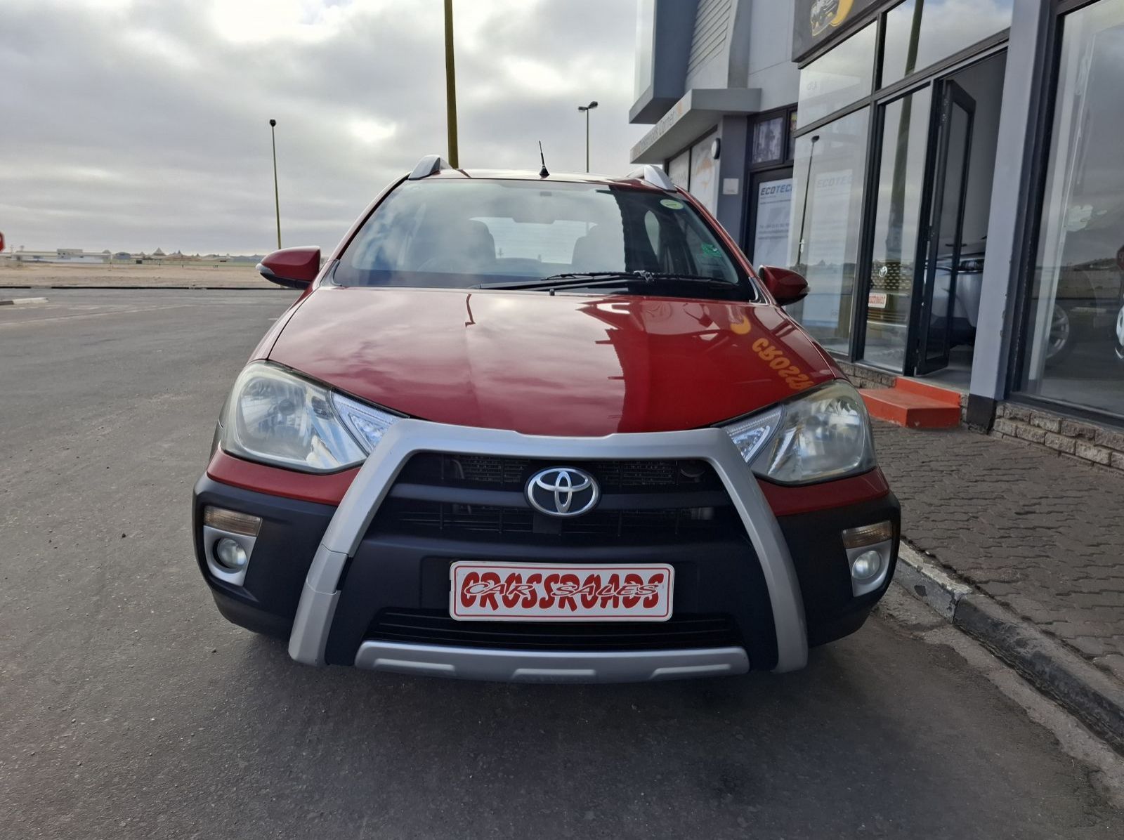 2016 Toyota Etios Cross 1.5 XS 5DR pictures