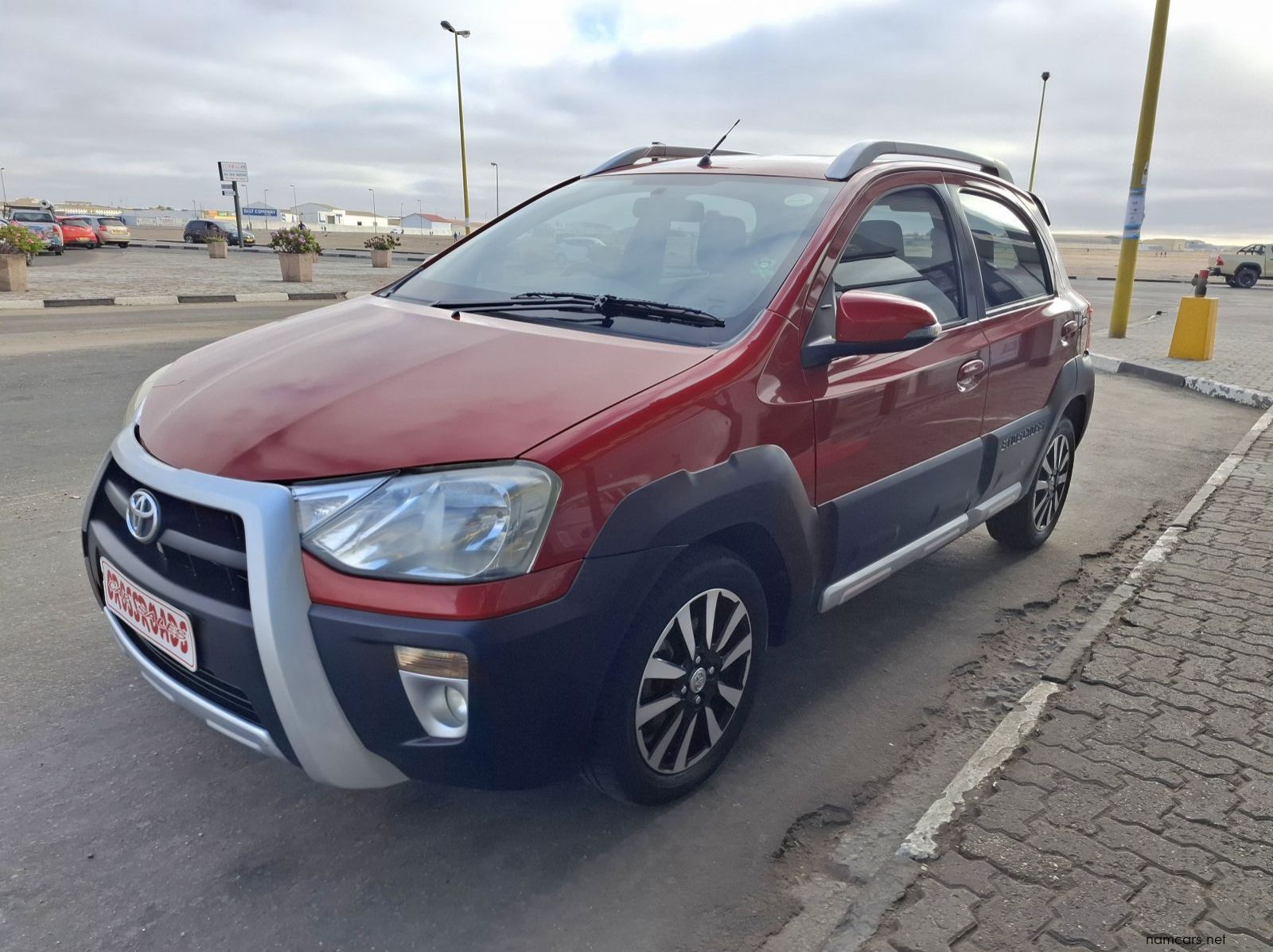 2016 Toyota Etios Cross 1.5 XS 5DR pictures