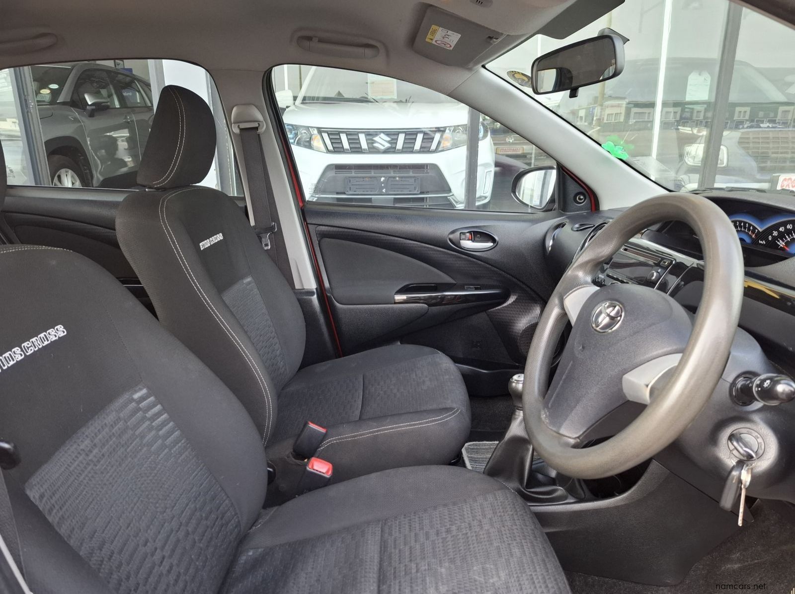 2016 Toyota Etios Cross 1.5 XS 5DR pictures