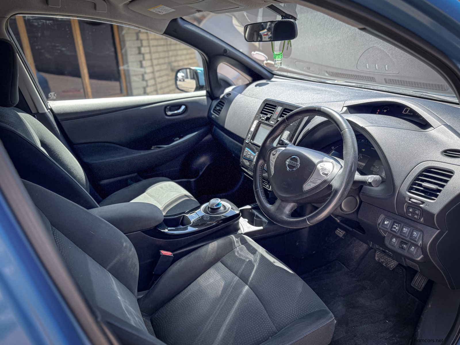 2014 Nissan Leaf photo