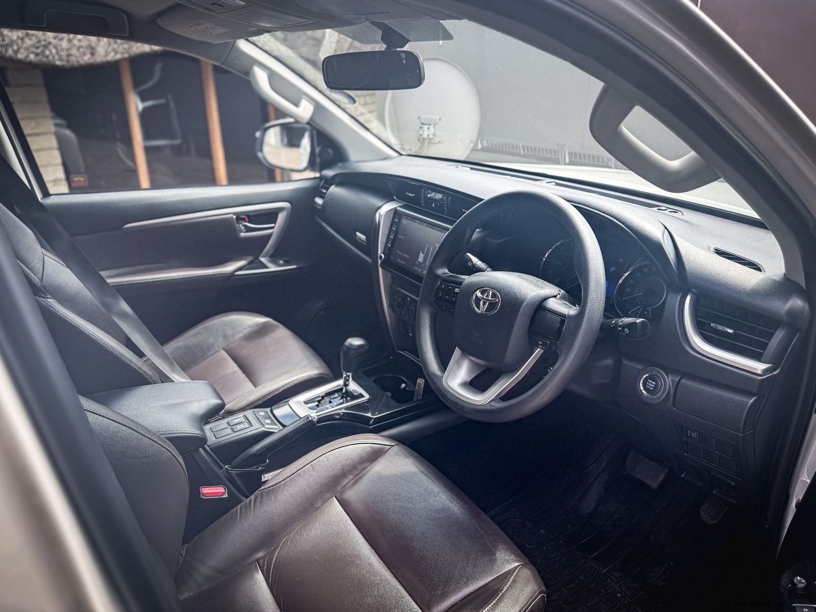 2020 Toyota Fortuner 2.4 GD-6 4X4 A/T photo