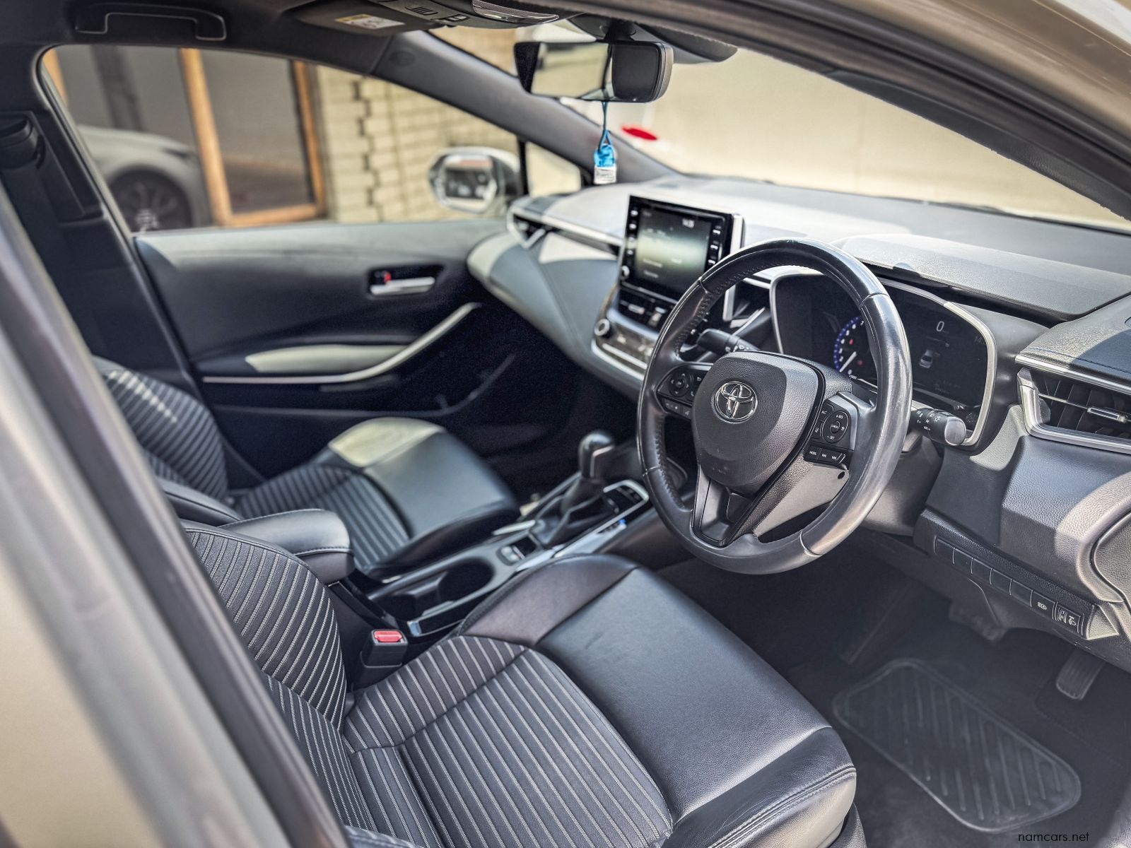 2020 Toyota Corolla 2.0 XR CVT photo