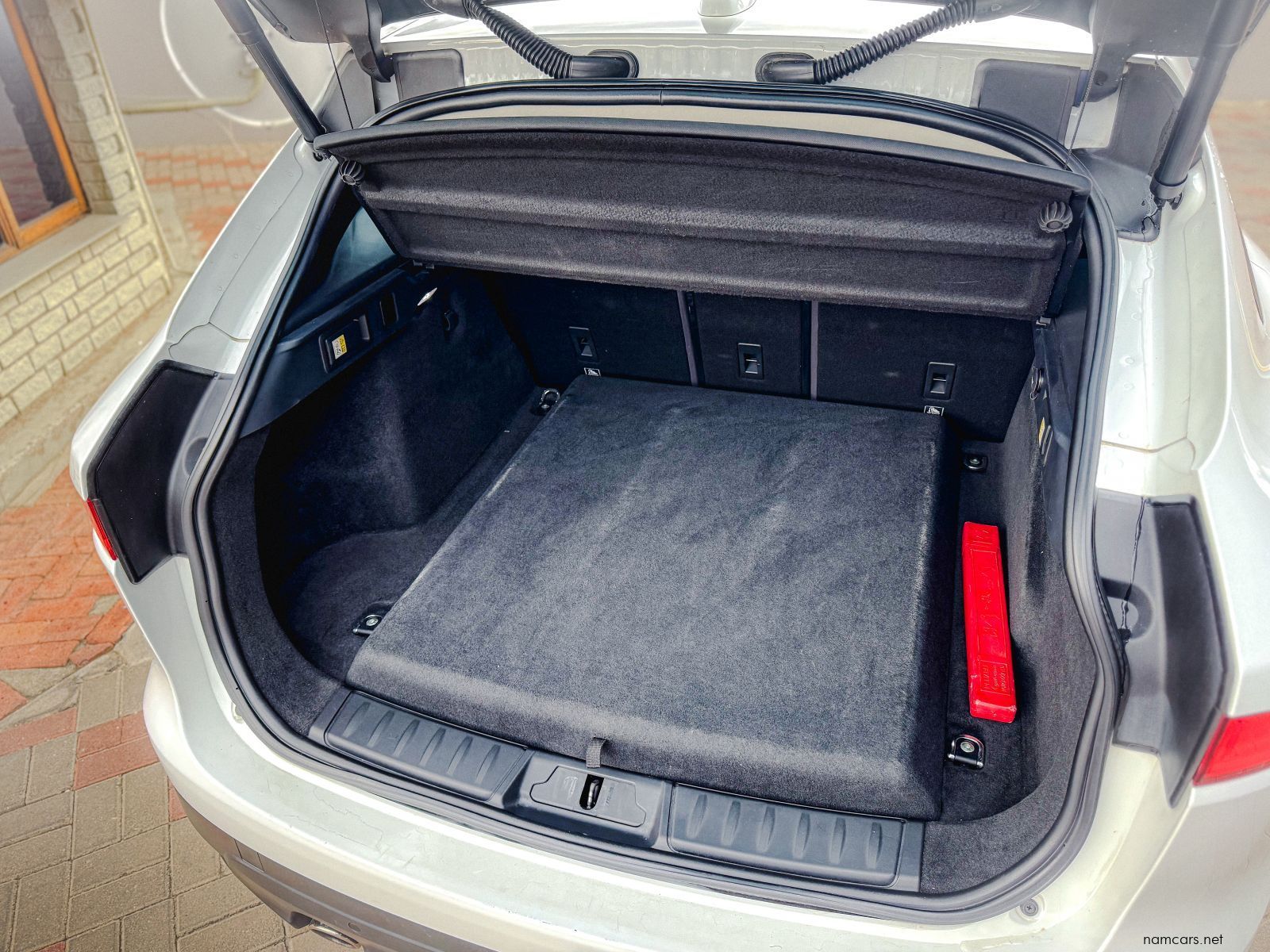 2016 Jaguar F-Pace 3.0 AWD A/T SC R-Sport photo