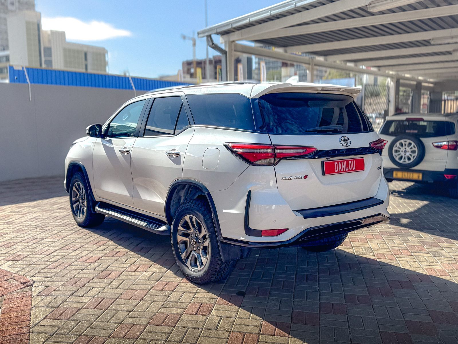 2025 Toyota Fortuner 2.4 GD-6 4X4 A/T photo