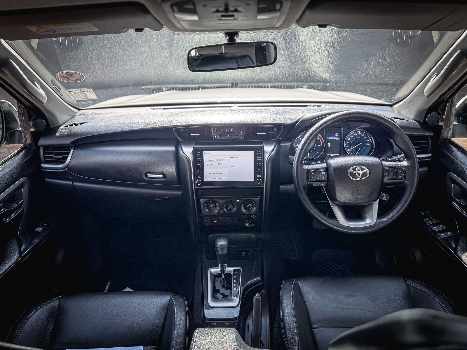 2025 Toyota Fortuner 2.4 GD-6 4X4 A/T photo