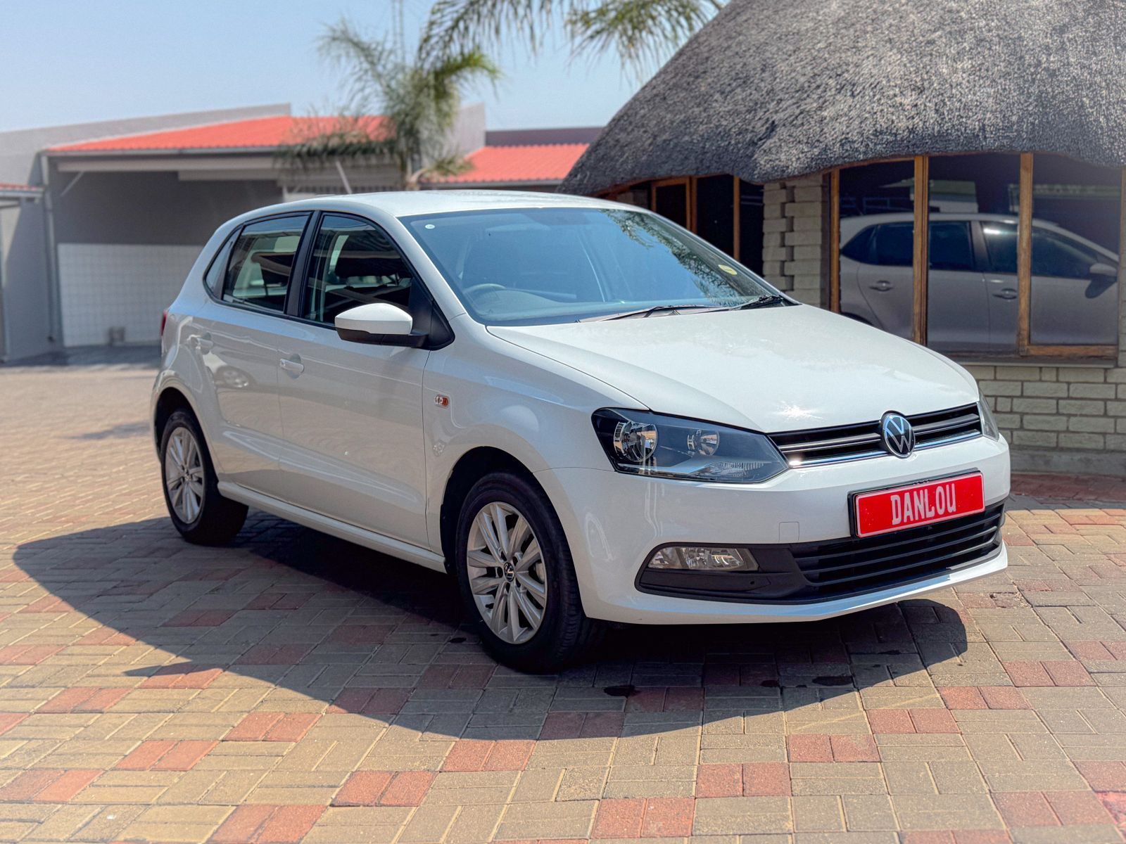 Volkswagen Polo 1.6 A/T C/Line in Namibia