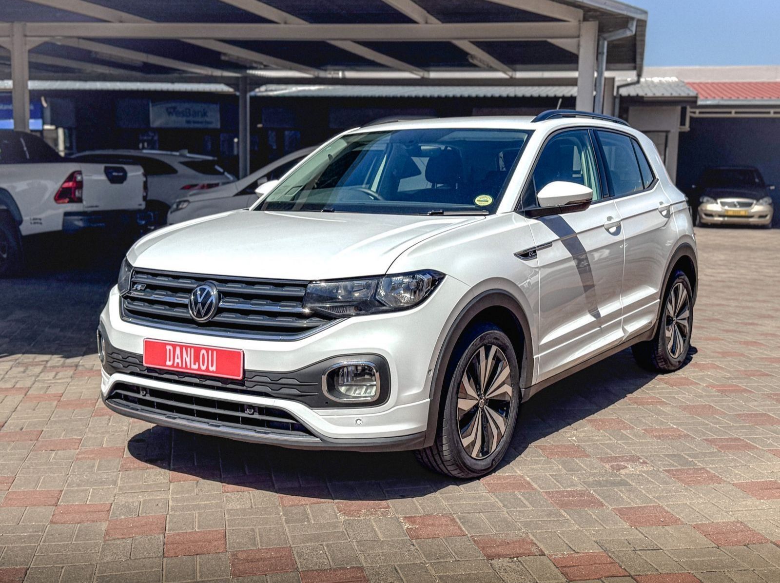 2023 Volkswagen T-Cross 1.0 TSI C/Line pictures