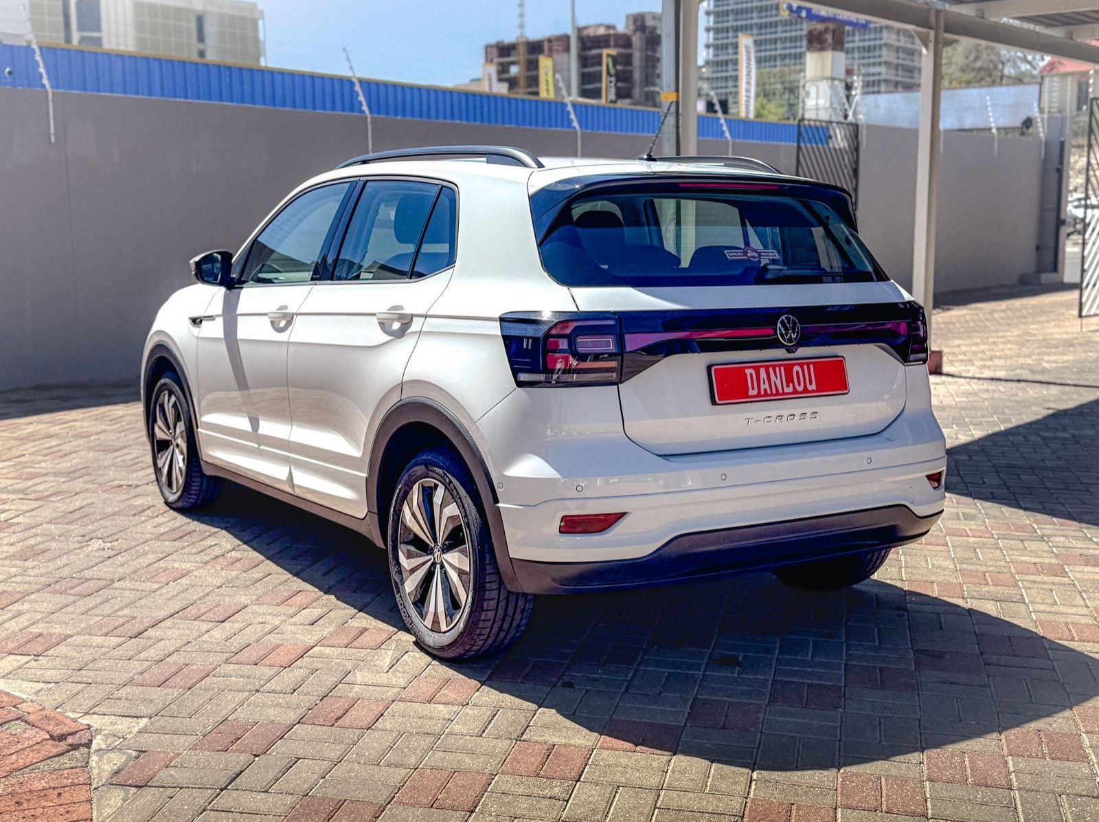 2023 Volkswagen T-Cross 1.0 TSI C/Line pictures