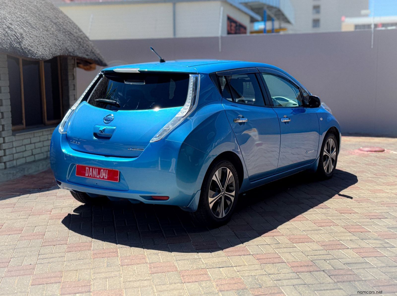 2014 Nissan Leaf pictures