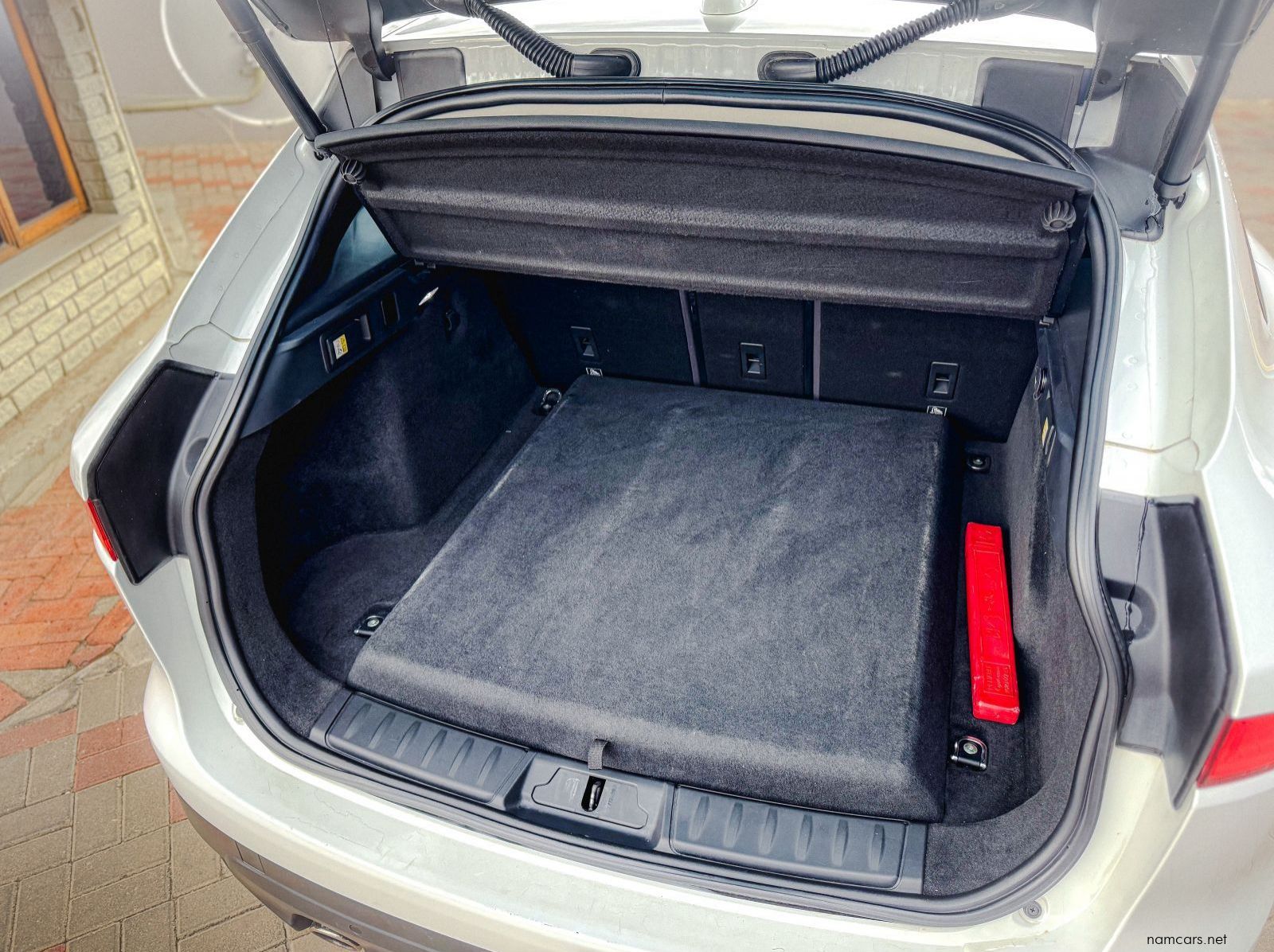 2016 Jaguar F-Pace 3.0 AWD A/T SC R-Sport pictures