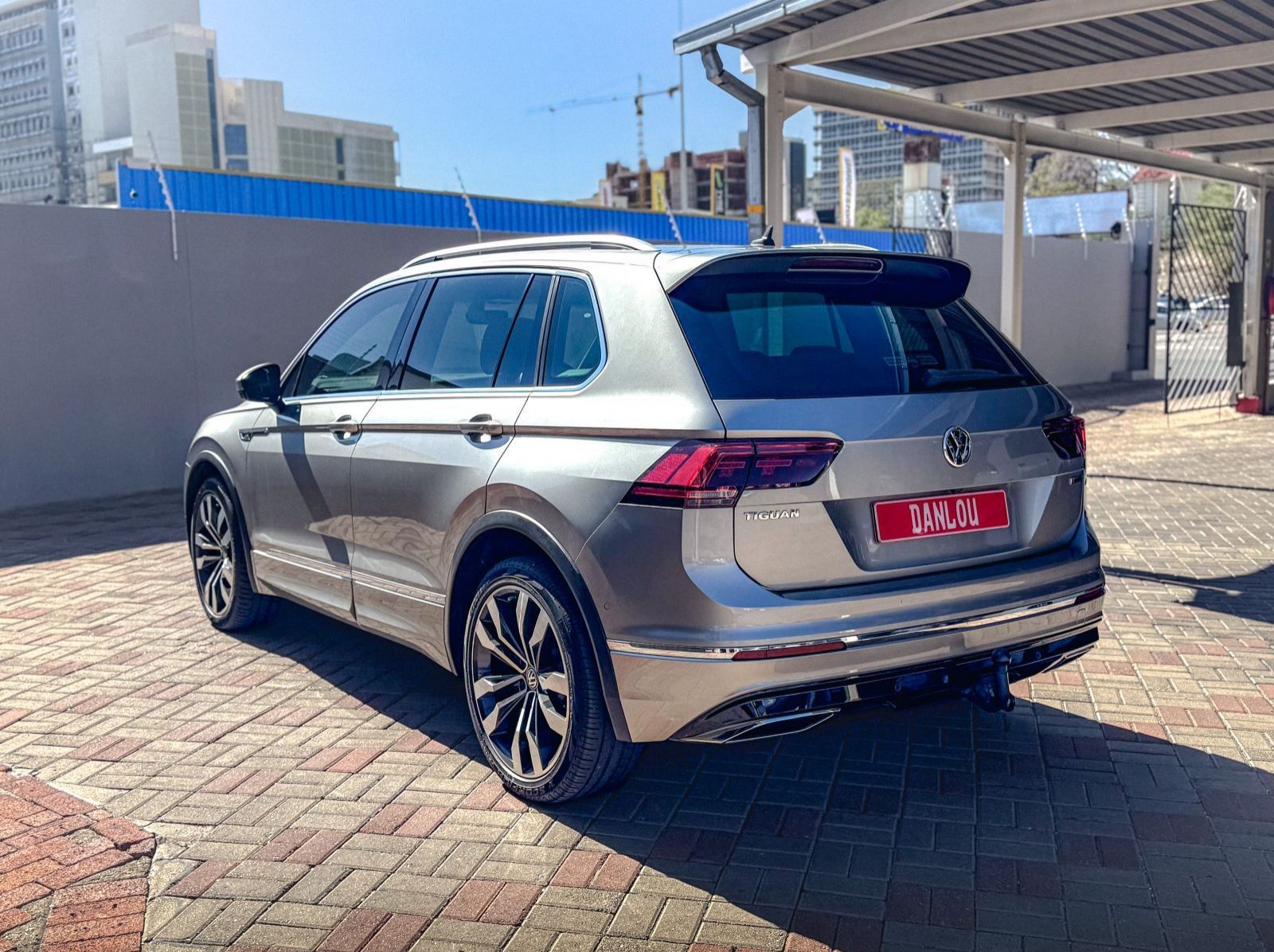 2019 Volkswagen Tiguan 2.0 TSi H/Line DSG 4-Motion pictures