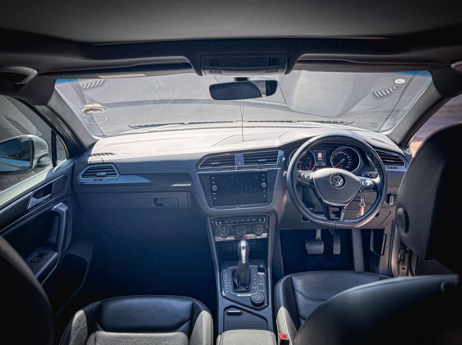 2019 Volkswagen Tiguan 2.0 TSi H/Line DSG 4-Motion pictures