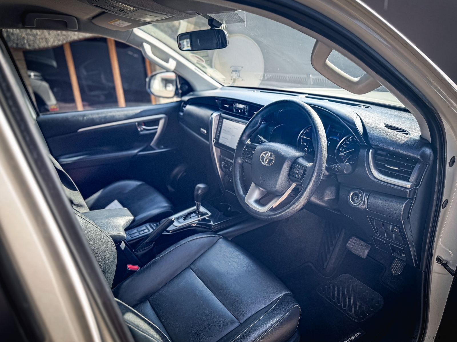 2025 Toyota Fortuner 2.4 GD-6 4X4 A/T pictures