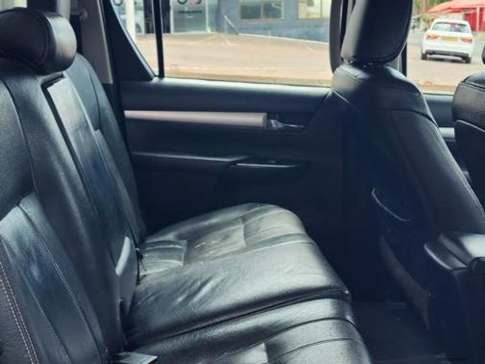 2017 Toyota Hilux 2.8 GD-6 Raider 4X4 P/U D/C photo