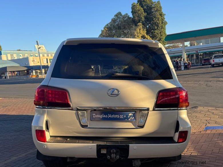 2011 Toyota Land Cruiser 200 VX V8 5.7 Petrol 4x4 photo
