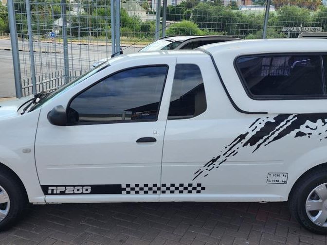 2019 Nissan NP200 1.5 DCi A/C Safety Pack P/U photo