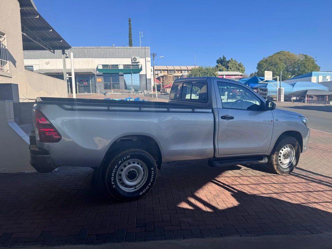 2016 Toyota Hilux 2.4 GD-6 RB SRX Single Cab photo