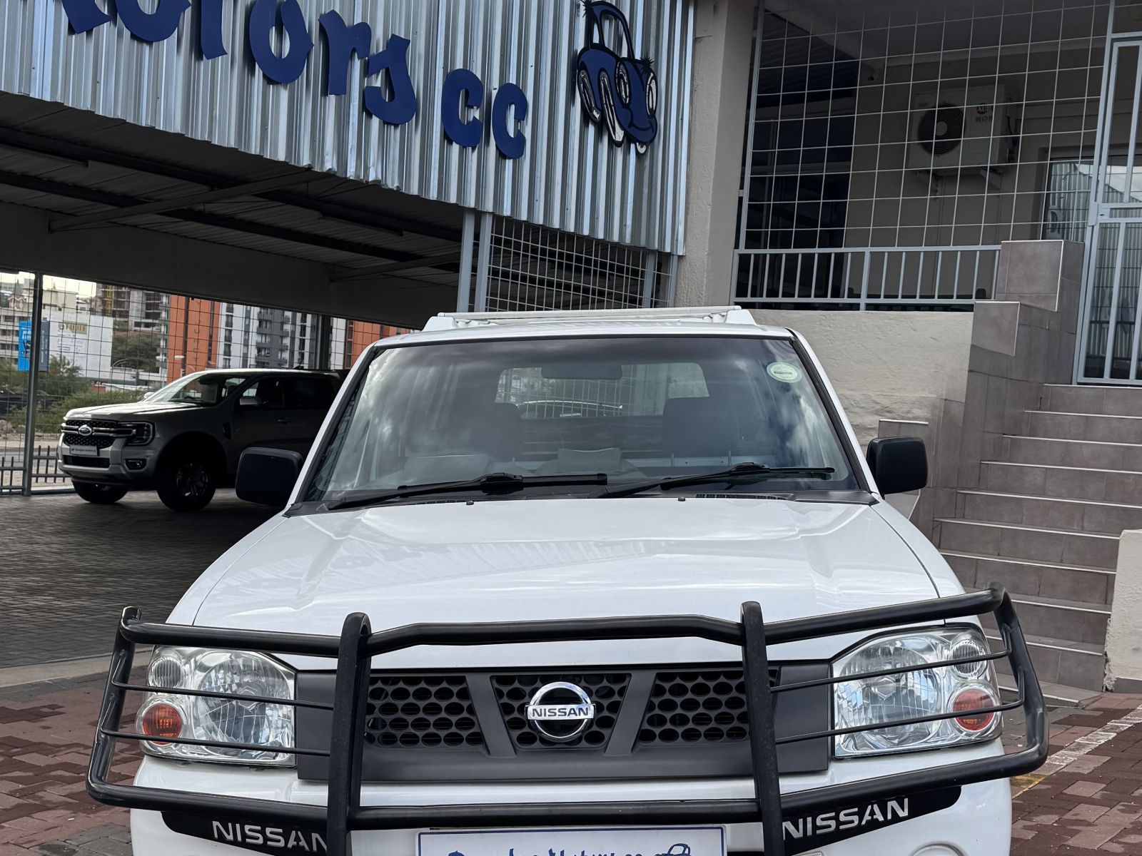 2016 Nissan NP300 Hardbody 2.0i LWB S/C photo