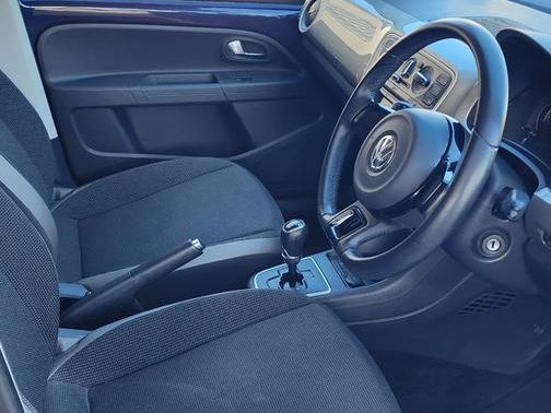 2013 Volkswagen UP photo